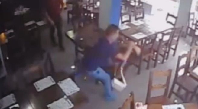 Hombre agrede brutalmente a su pareja en cevichería de San Luis