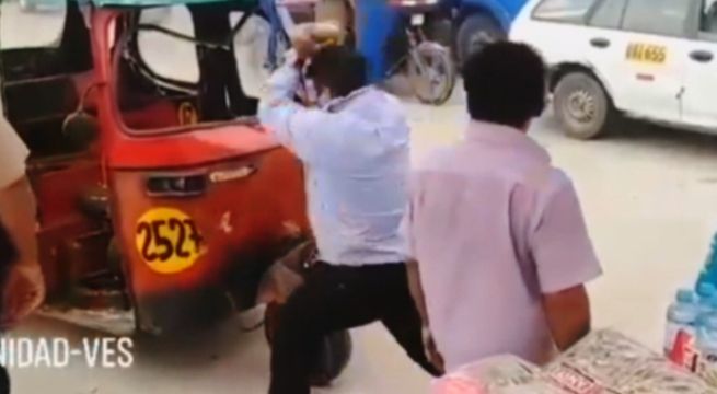 Villa el Salvador: enfurecido sujeto destruyó su moto para evitar que sea rematada
