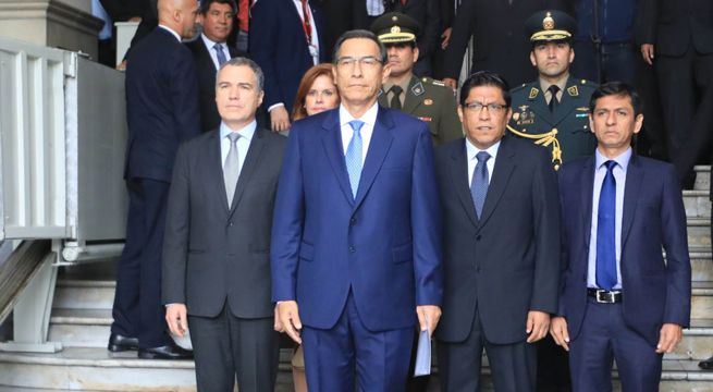 La sorpresiva visita del presidente Martín Vizcarra al Congreso