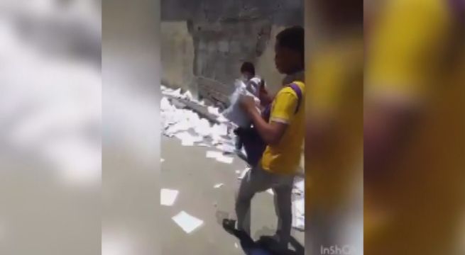 Estudiantes destruyeron libros y carpetas por fin de clases en República Dominicana