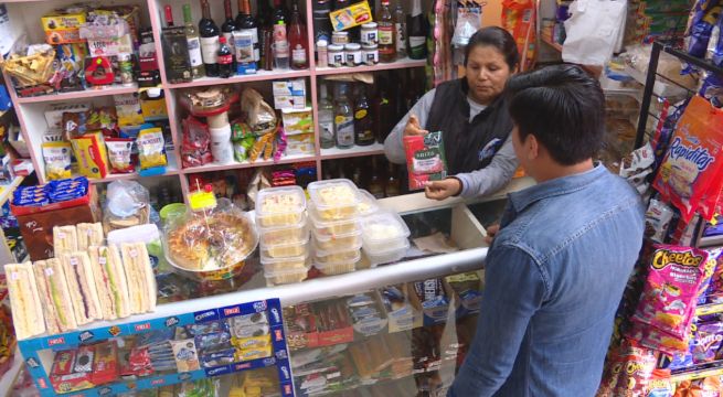 Informe Especial: bodegas aún venderán productos sin octógonos