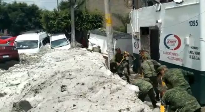 México: las imágenes de la sorprendente granizada en Guadalajara