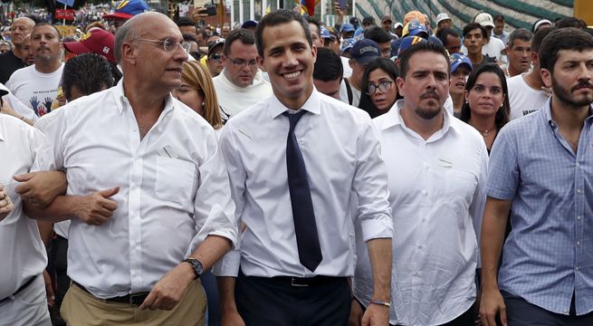 Venezuela: Maduro llama al diálogo y Guaidó rechaza tratar con una 
