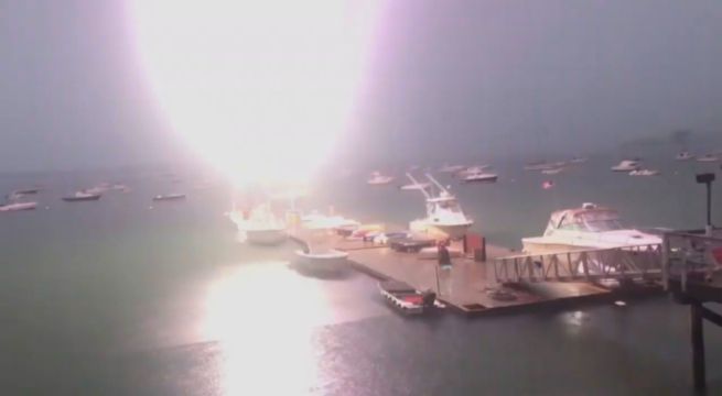 Rayo impactó sobre un bote en Estados Unidos