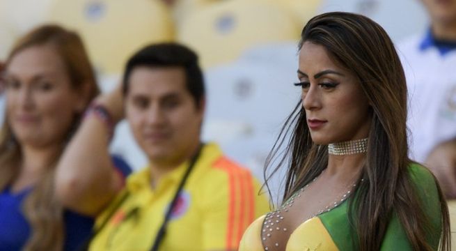 Modelo brasileña se desnudó en final de la Copa América y desconcentró a los hinchas