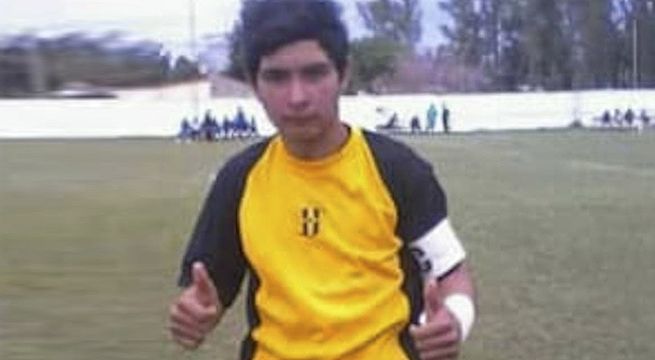 Arquero de 17 años muere de un paro cardiaco luego de atajar penal con el pecho