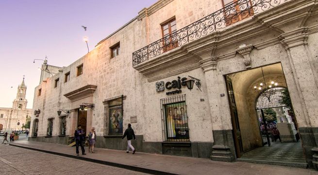 Caja Arequipa destaca en el ranking  sectorial bancario de Merco Talento