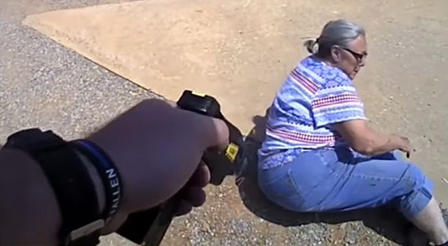 Estados Unidos: Señora de 65 años recibe descarga eléctrica luego de negarse a ser arrestada [Video]