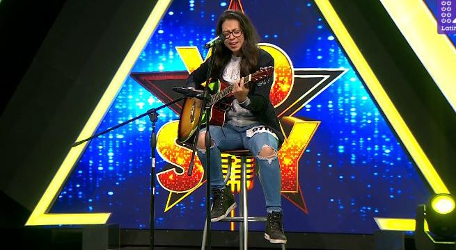Imitadora de Joy cantó dos temas muy conocidos de Jesse & Joy para pasar de etapa