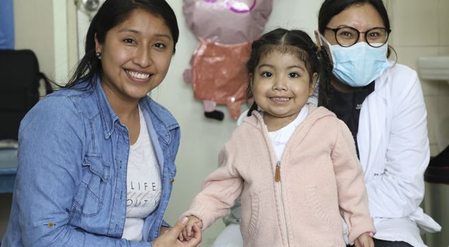 A niña de dos años le dieron solo 48 horas de vida pero apareció donante y le salvó la vida [Video]
