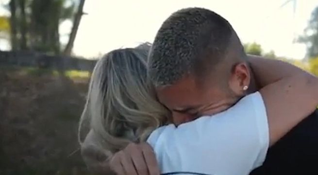Maluma se emociona hasta las lágrimas al recibir su primer avión privado