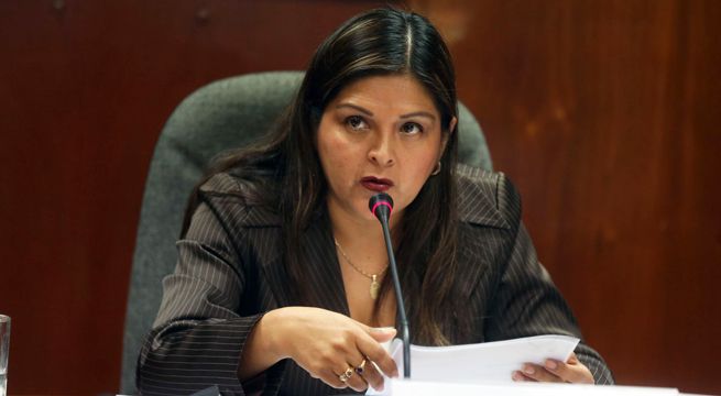 Karina Beteta da particular discurso que se hace viral en las redes sociales [Video]