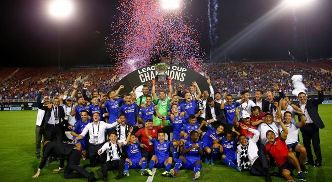 Yoshimar Yotún anota gol y es campeón con el Cruz Azul de México