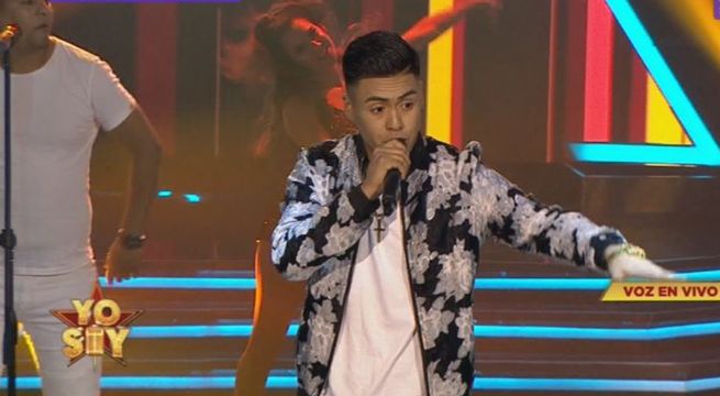 Imitador de César Vega cantó 
