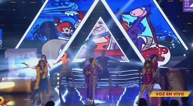 Imitadores de The B-52's cantaron la clásica canción de Los Picapiedra