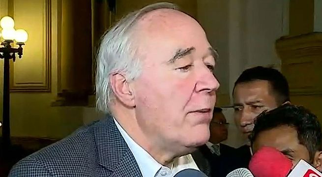 Víctor Andrés García Belaunde: 