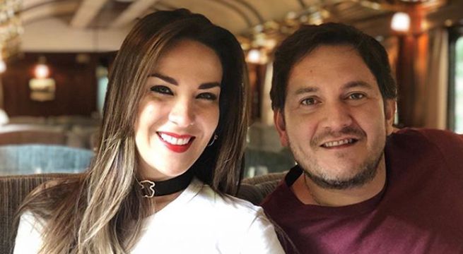 Silvia Cornejo sorprende al padre de su hijo en el día de su cumpleaños