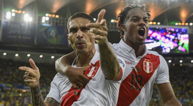 Jugadores de Uruguay demuestran su admiración por Paolo Guerrero 