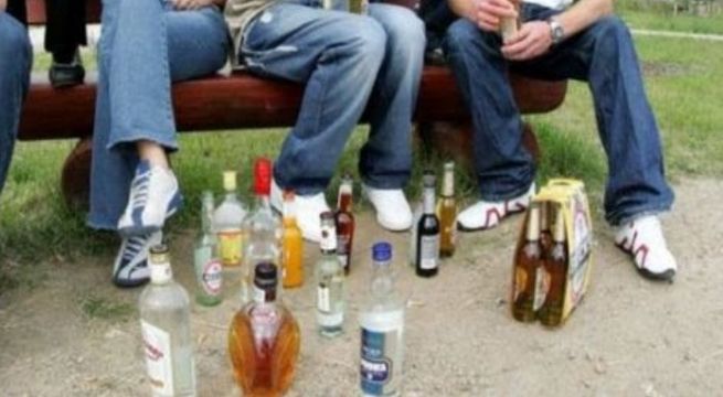¡ATENCIÓN! Alcalde de Surquillo amenaza con bañar a borrachitos que beban en la calle