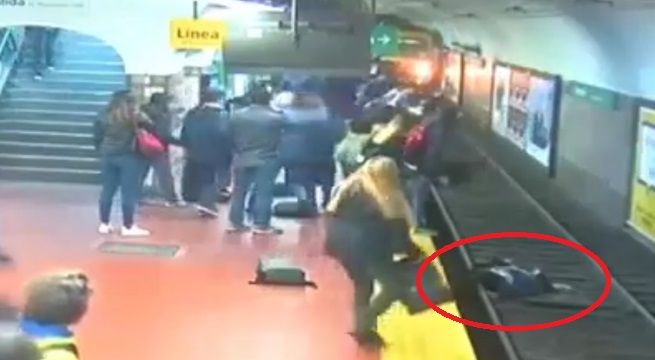 Mujer cae a los rieles del metro cuando el tren estaba llegando [VIDEO]