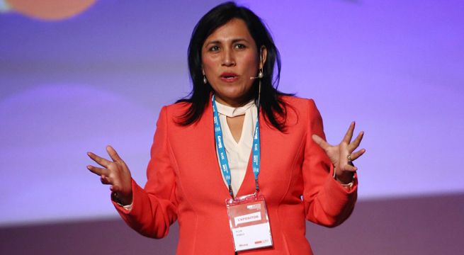 Flor Pablo, exministra de Educación, fue asaltada en la puerta de su casa de San Miguel [VIDEO]