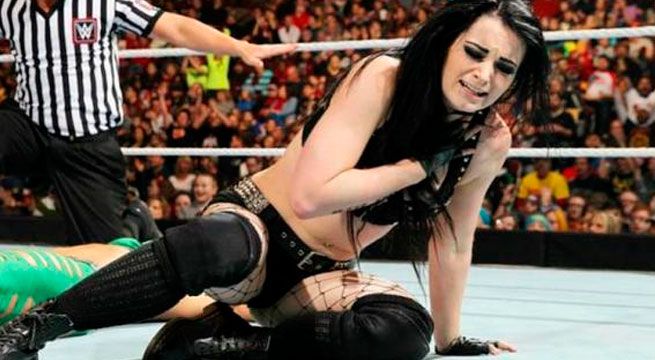 YouTube: criminal patada acaba con carrera de luchadora WWE