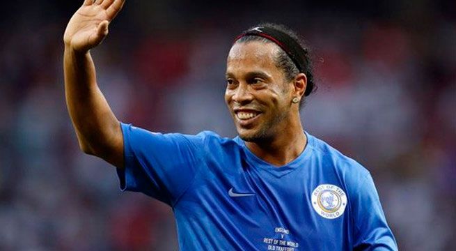 Ronaldinho anuncia retiro oficial 