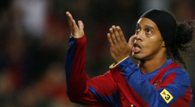 Ronaldinho: así se despidieron Barcelona y Milan del astro brasileño