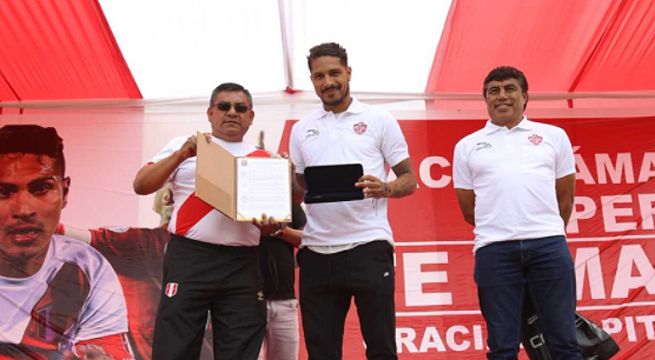 Paolo Guerrero recibió las 