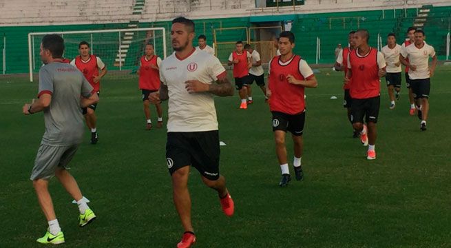 Universitario reconoció estadio de Oriente Petrolero para choque por la Libertadores
