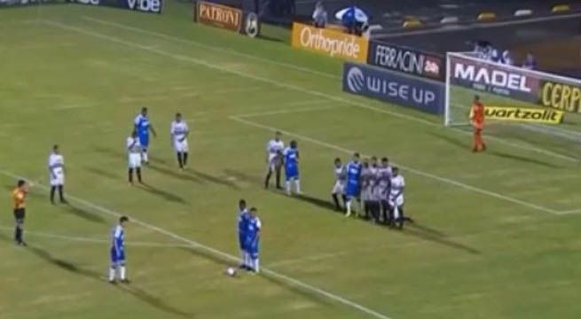 Video de ingenioso gol de tiro libre da la vuelta al mundo