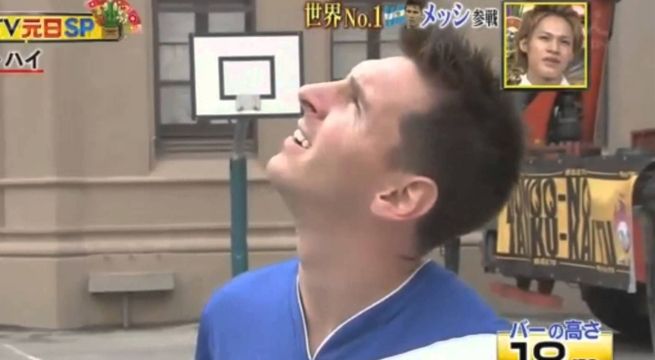 Lionel Messi supera complicados retos para la televisión japonesa