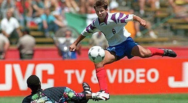 Momento mundial: Los goles de Oleg Salenko a Camerún en Estados Unidos 94