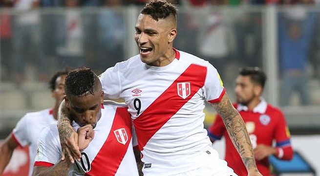 Foto del reencuentro de Paolo Guerrero y Jefferson Farfán se vuelve viral en redes sociales