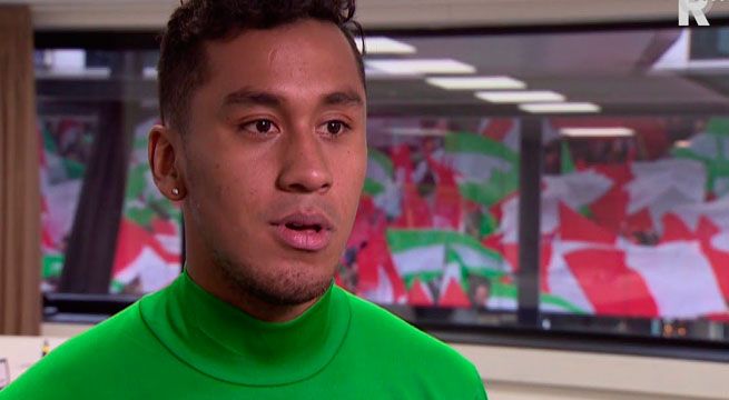 Renato Tapia responde así tras críticas por suplencia en Feyenoord