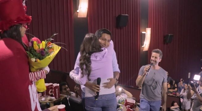 Locos de amor 2: pedida de mano en función cautiva en redes sociales