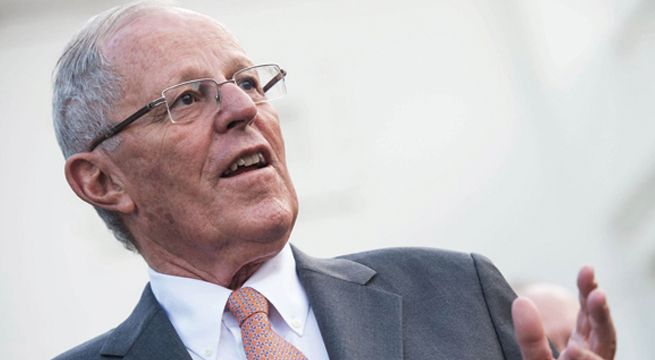 PPK se despidió de trabajadores y dejó Palacio de Gobierno