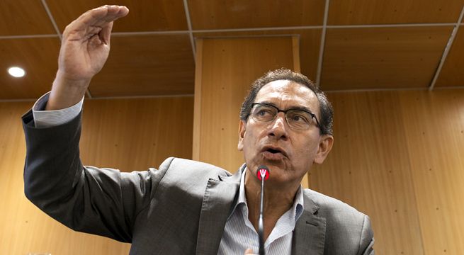 Martín Vizcarra ya vuela a Lima procedente de Canadá