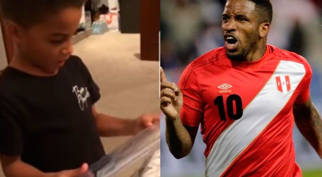La enternecedora reacción del hijo de Jefferson Farfán con la llegada de su álbum Panini 