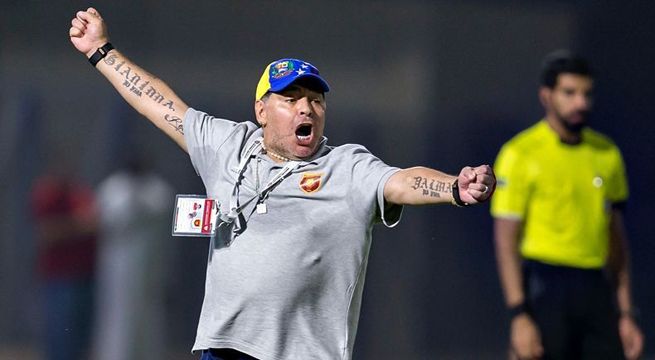 Diego Maradona renunció a su club tras no lograr ascenso