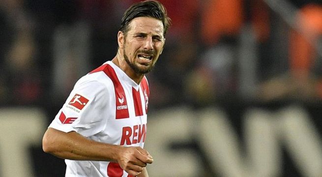 Claudio Pizarro descendió con Colonia en la Bundesliga