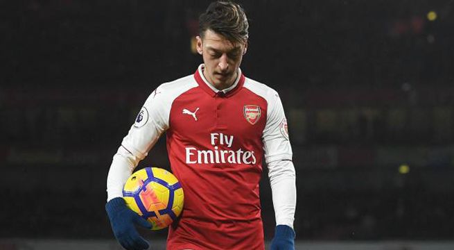 Mezut Özil no jugará con el Arsenal para llegar bien al Mundial