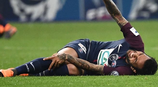 Rusia 2018: Dani Alves lesionado y enciende las alarmas en Brasil