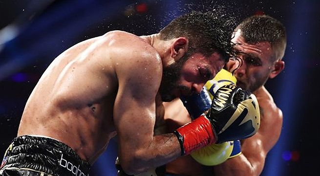 Vasyl Lomachenko se consagró nuevo campeón del mundo de peso ligero con potente gancho al hígado