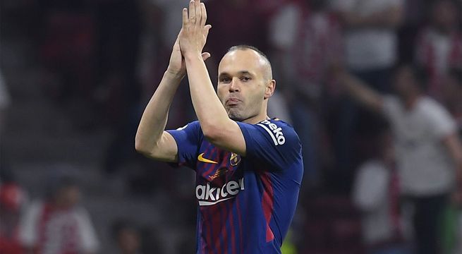 Barcelona lanza camiseta en homenaje a Andrés Iniesta