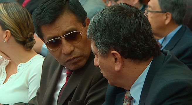 Moisés Mamani y Guillermo Bocángel tuvieron curioso reencuentro en el Congreso