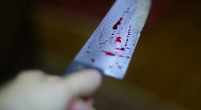 Tengo Algo Que Decirte: fue a visitar a su hijo y terminó atacado brutalmente con un cuchillo