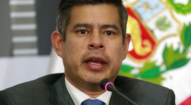 Luis Galarreta: congresistas tendrán un iPad en su escaño para 