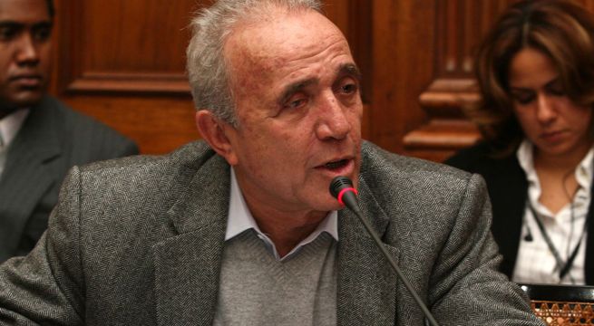 Guido Lombardi propone que cada congresista tenga solo un asesor y una secretaria