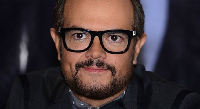 El cantante mexicano Aleks Syntek es acusado de acosar a un menor de edad